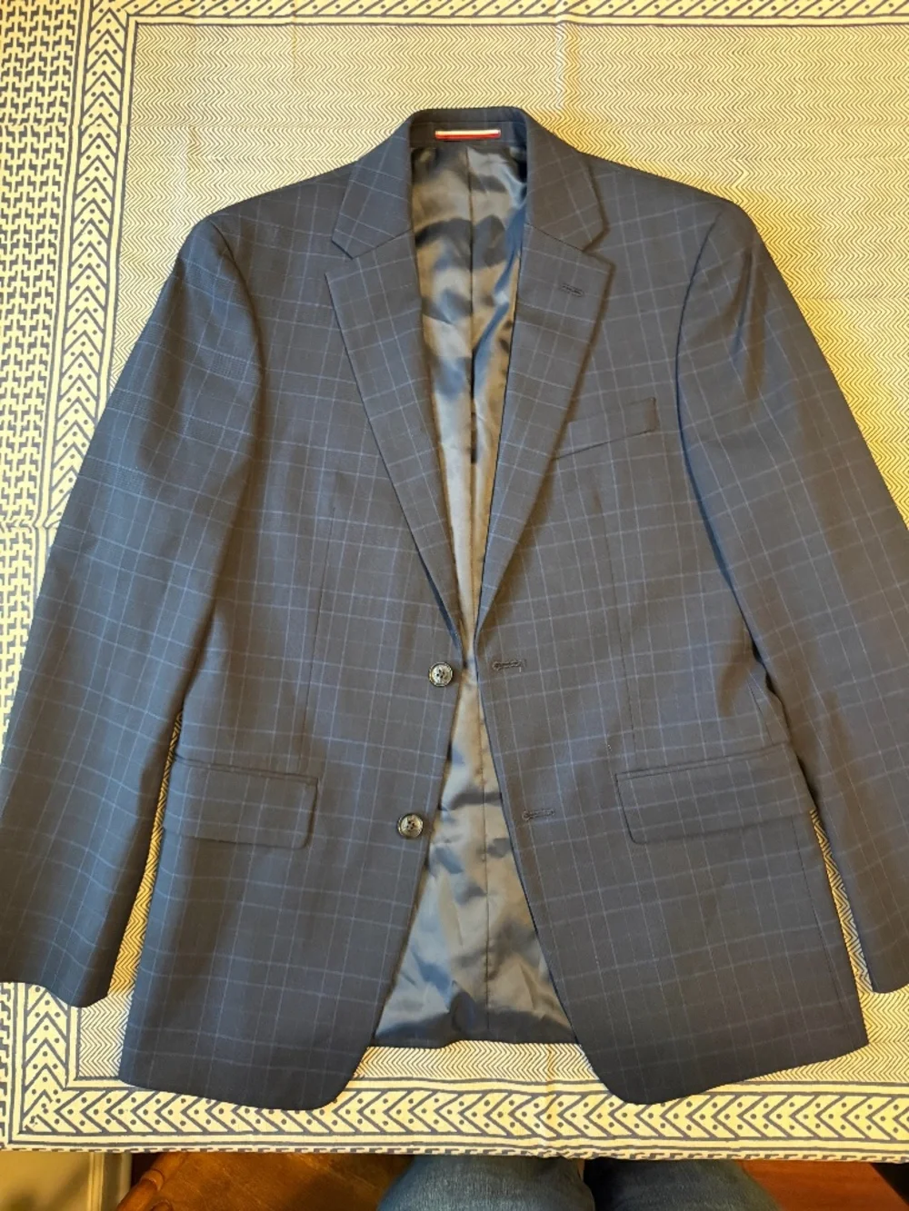 Tommy Hilfiger 36R sports coat navy blue